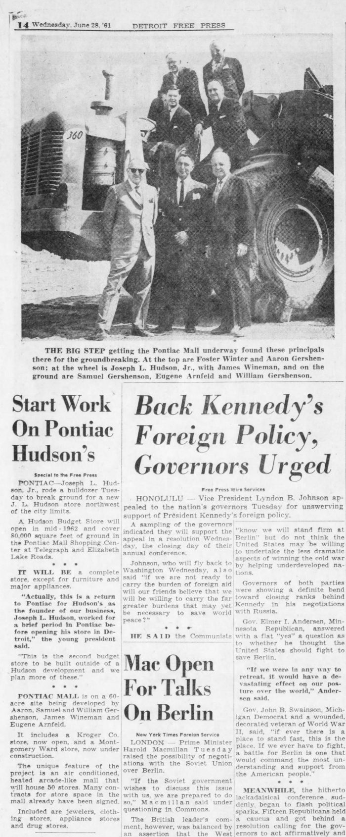 Summit Place Mall (Pontiac Mall) - Jun 28 1961 Article